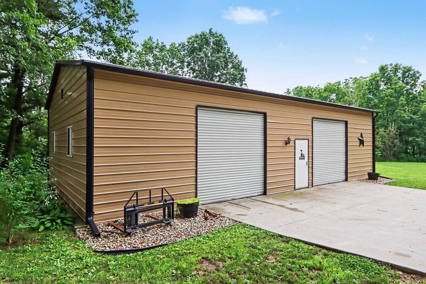 Charming converted barn home on 18 private acres, perfect for - photo 36