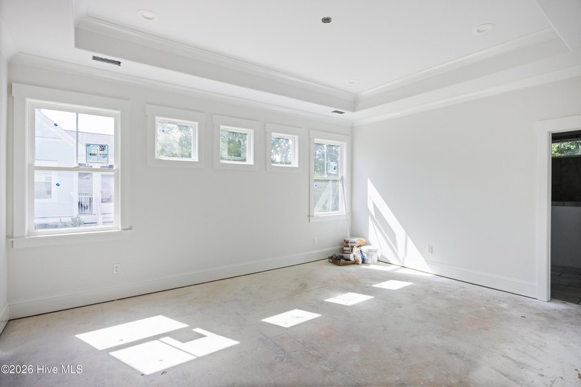 ''THE PERFECT FLOOR PLAN'' COULD BE YOURS -- Outstanding Design - photo 10