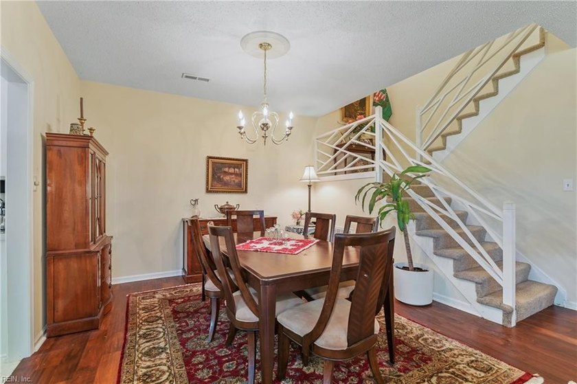 Welcome to this spacious 4-bedroom, 2.5-bath townhome in - photo 6