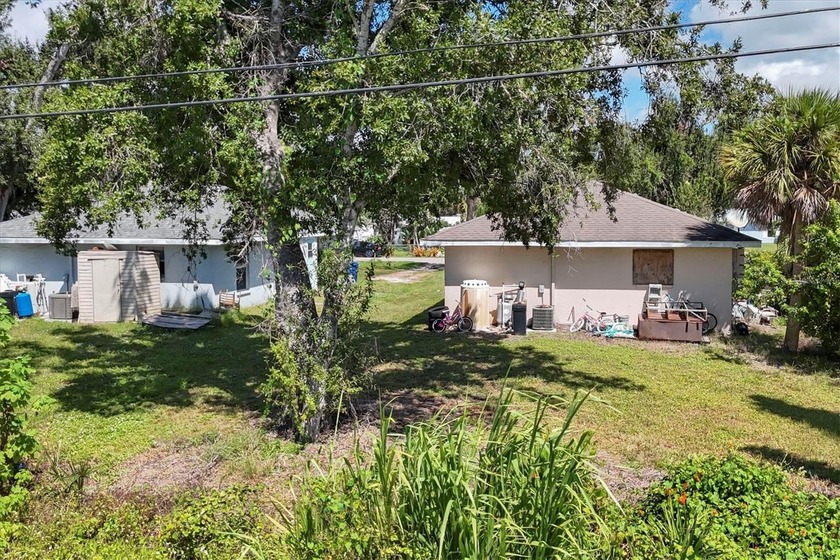 Welcome to 2214 Park Rd - a charming Florida retreat where - photo 8