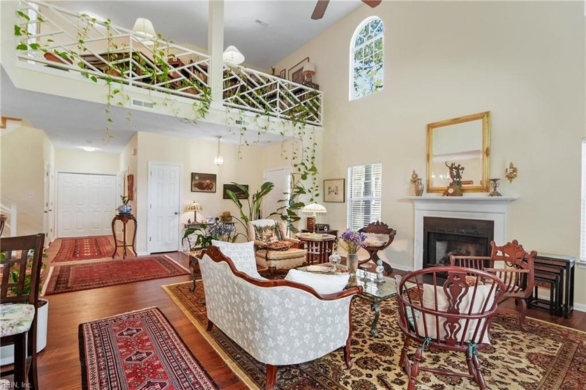 Welcome to this spacious 4-bedroom, 2.5-bath townhome in - photo 8