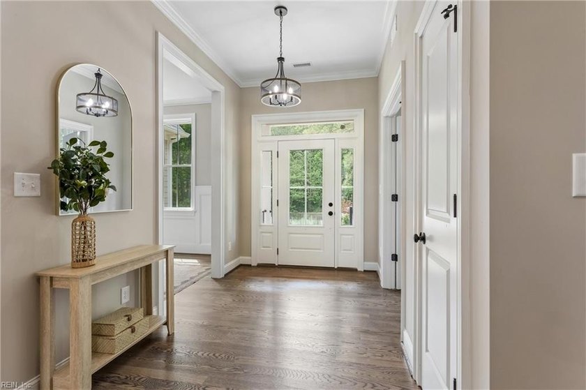 KINGSMILL WATERFRONT - Stunning new construction on a large - photo 2