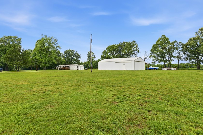 Escape to the country with this charming 3-bedroom 2-full bath - photo 28