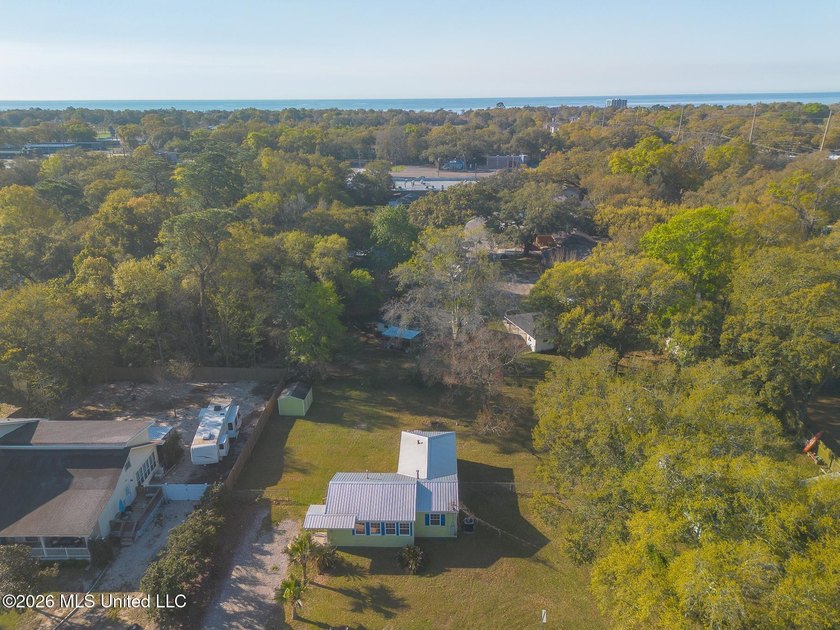 This 1930s Biloxi home has the kind of character you just don't - photo 2