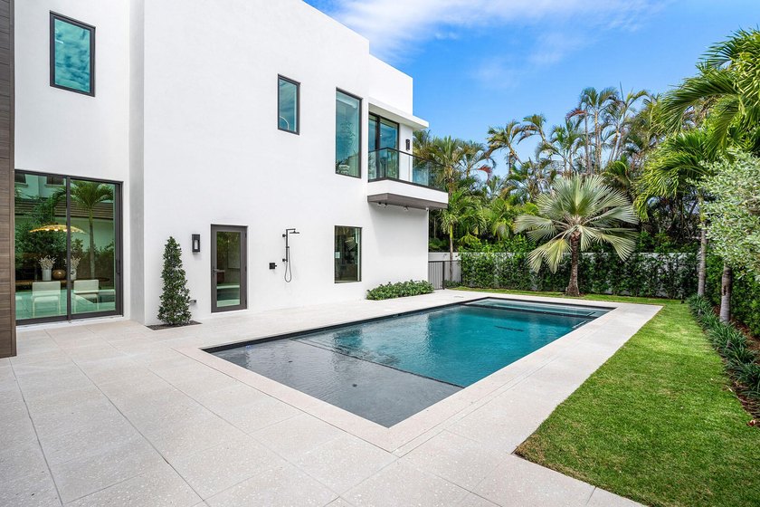 Designed by Randall Stofft Architects, built by Compson Homes - photo 33