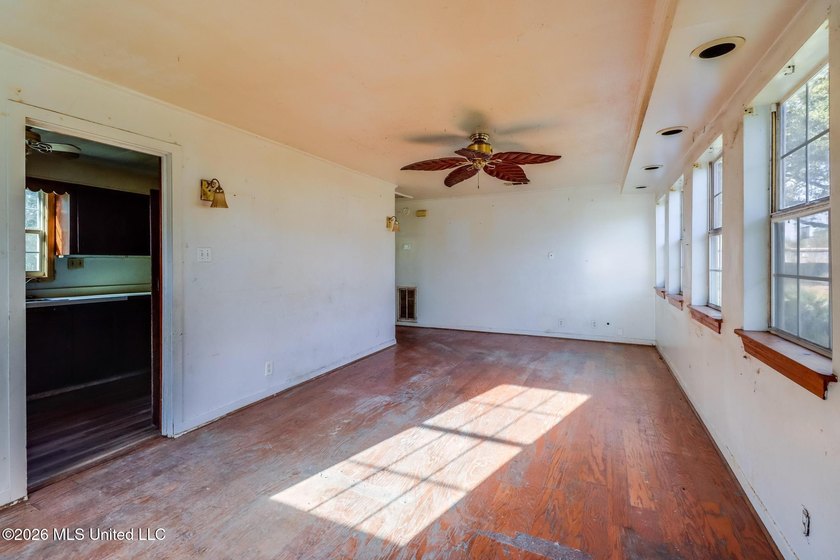 This 1930s Biloxi home has the kind of character you just don't - photo 4