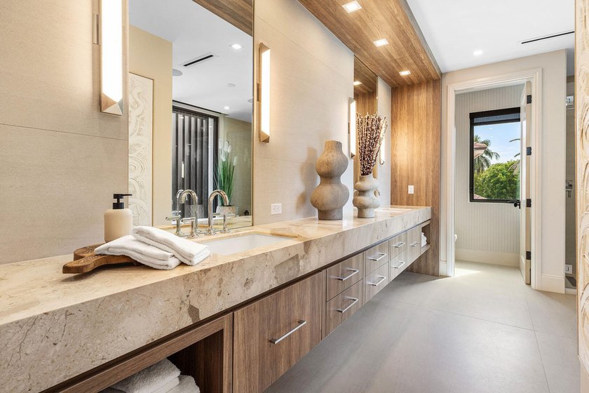Designed by Randall Stofft Architects, built by Compson Homes - photo 45