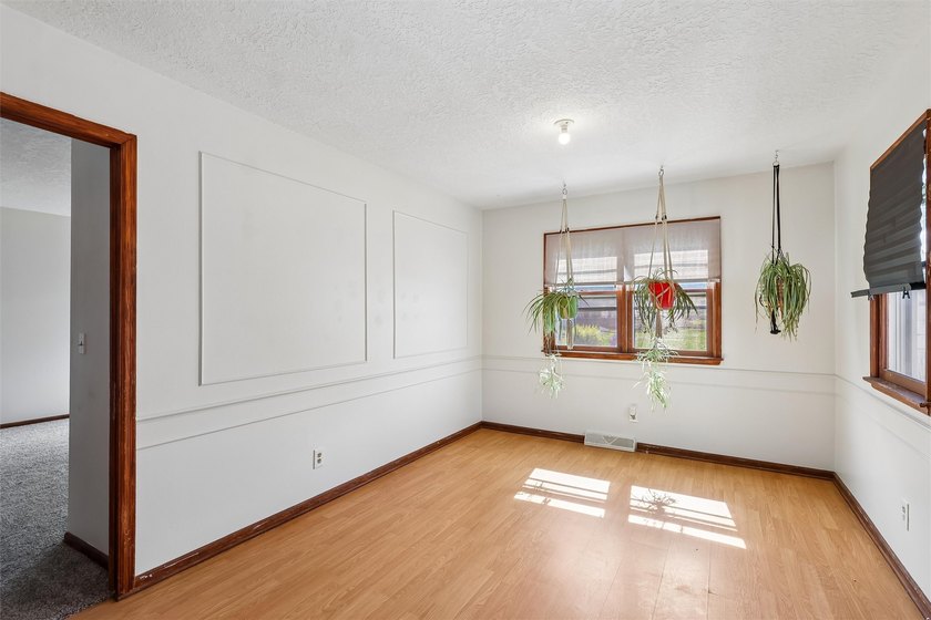 3-bedroom, 1-bath ranch home on a quiet street offering 1,070 sq - photo 9