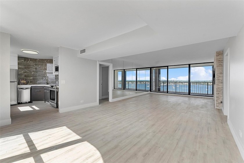 136 Lakeshore Dr T10 - photo 9