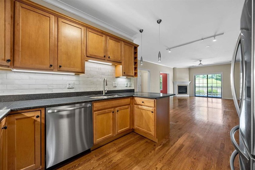 Beautifully maintained &amp; much loved, this single owner - photo 11