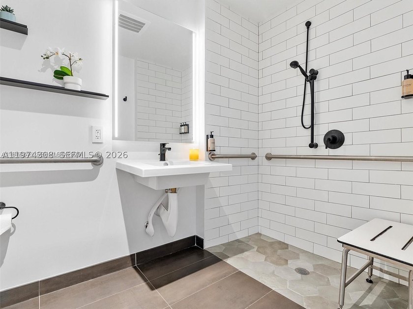 This Amazing Residence is centrally located in Downtown offering - photo 14