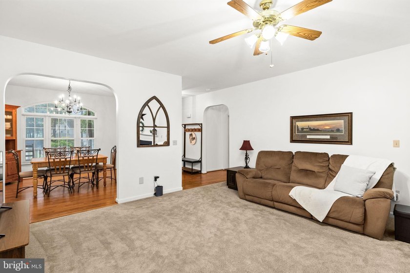 Welcome to 126 Yorktown Blvd - a home thoughtfully designed for - photo 15