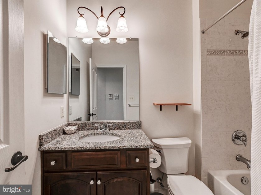 *** REDUCED $30,000 to Sell NOW!!! MOTIVATED SELLER! *** Rarely - photo 20