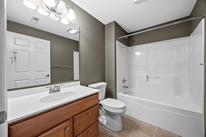 Beautifully maintained &amp; much loved, this single owner - photo 29