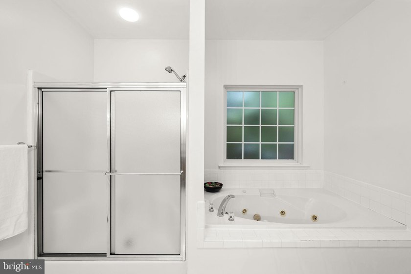 Welcome to 126 Yorktown Blvd - a home thoughtfully designed for - photo 30