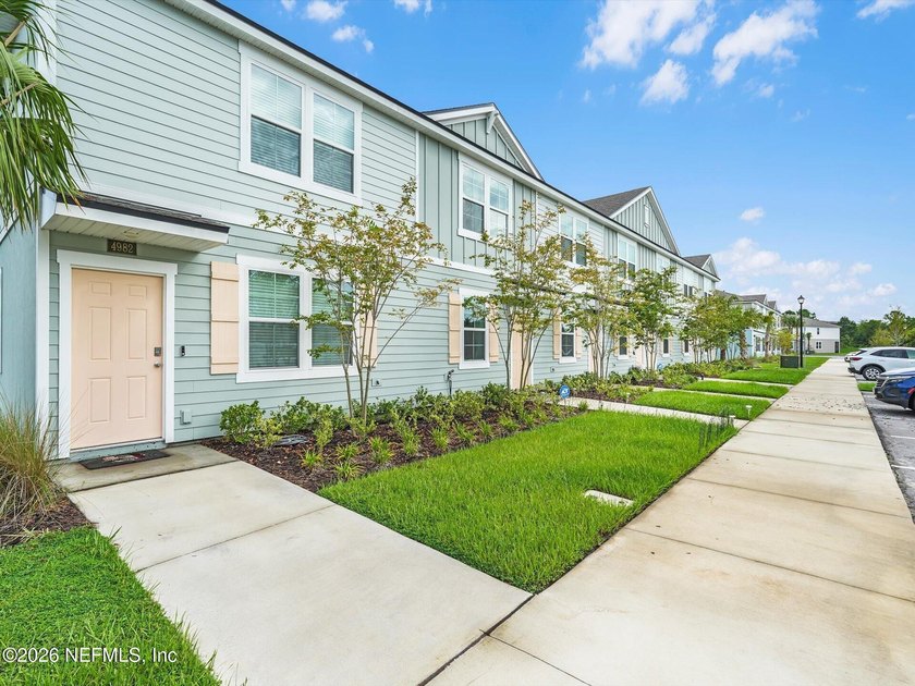 Nearly New Townhome with Backyard Oasis + Assumable 5.25% Loan! - photo 5