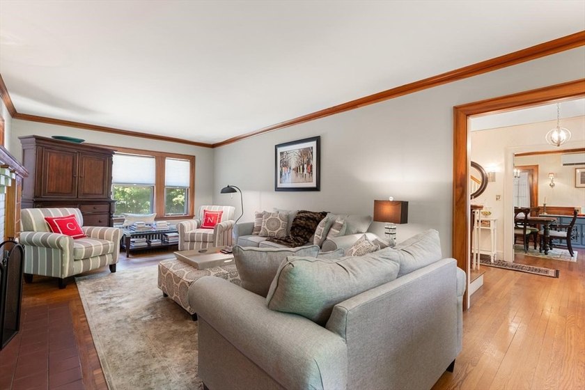 Impressive residence on Winchester line where timeless - photo 8