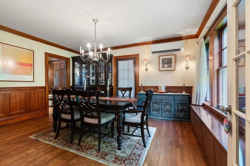 Impressive residence on Winchester line where timeless - photo 10