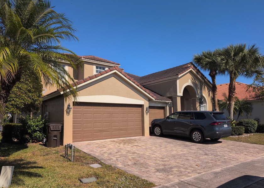 Excellent investment opportunity in the desirable Royal Palm - photo 3