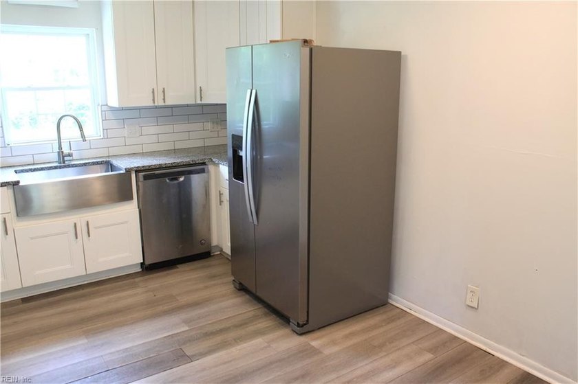 Opportunity awaits in the desirable Merrifields neighborhood! - photo 3