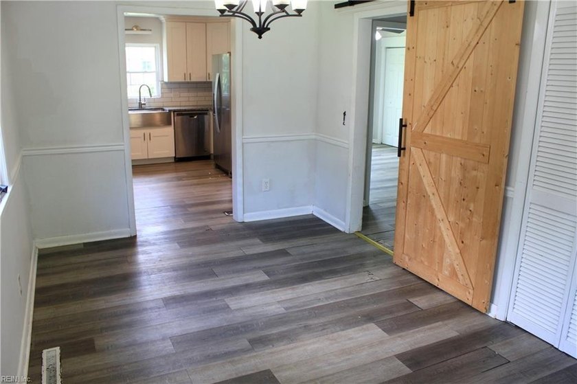 Opportunity awaits in the desirable Merrifields neighborhood! - photo 7