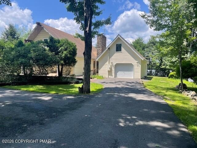 This LAKE FRONT property is truly one of a kind and features - photo 2