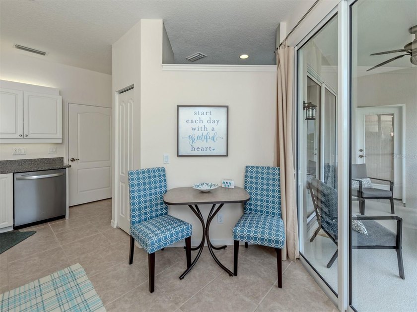 Beautifully maintained and offered furnished, this three-bedroom - photo 14
