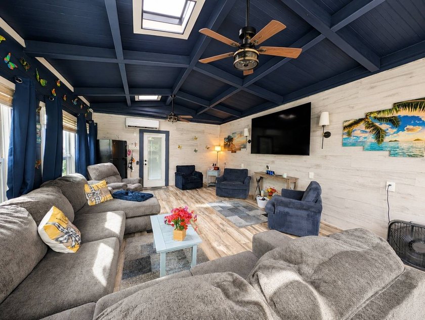 Welcome to your Florida dream home! Located in the highly - photo 25