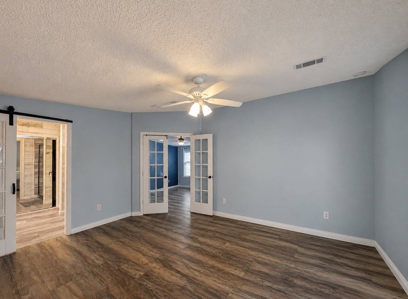Welcome to your Florida dream home! Located in the highly - photo 27