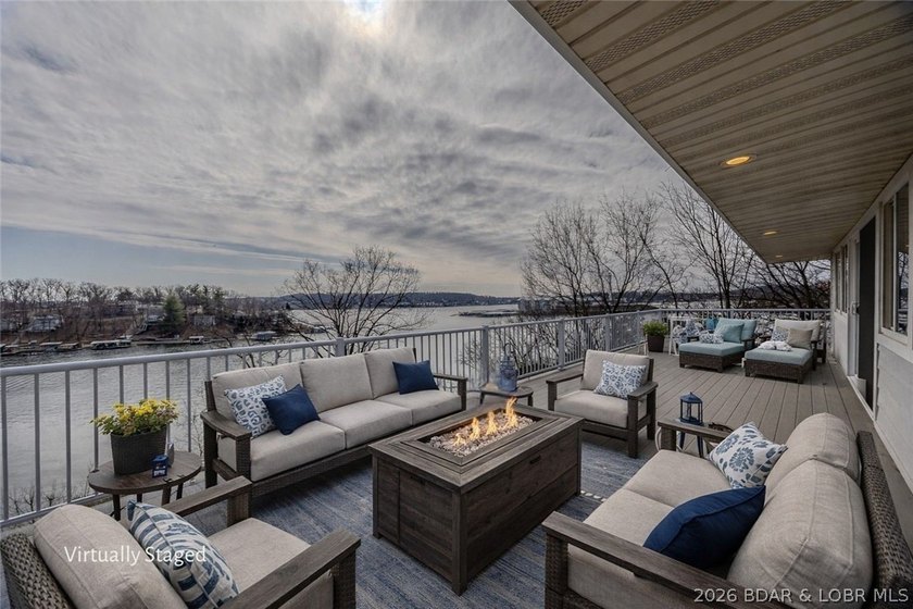 If you've been dreaming about escaping to the Lake, this is the - photo 29