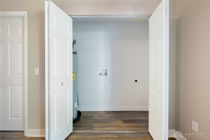 Totally renovated home at Shawnee Lake in Jamestown, absolutely - photo 34