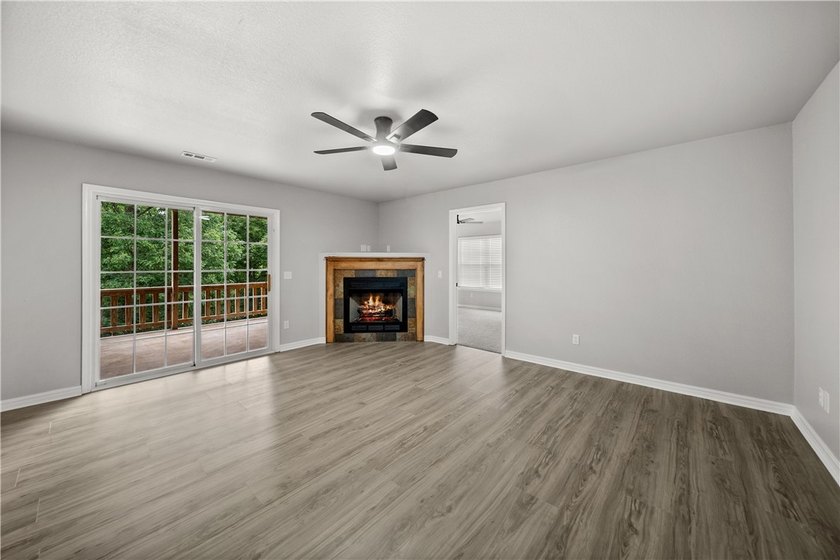Welcome home to this beautifully updated 5-bedroom, 4-bath - photo 35