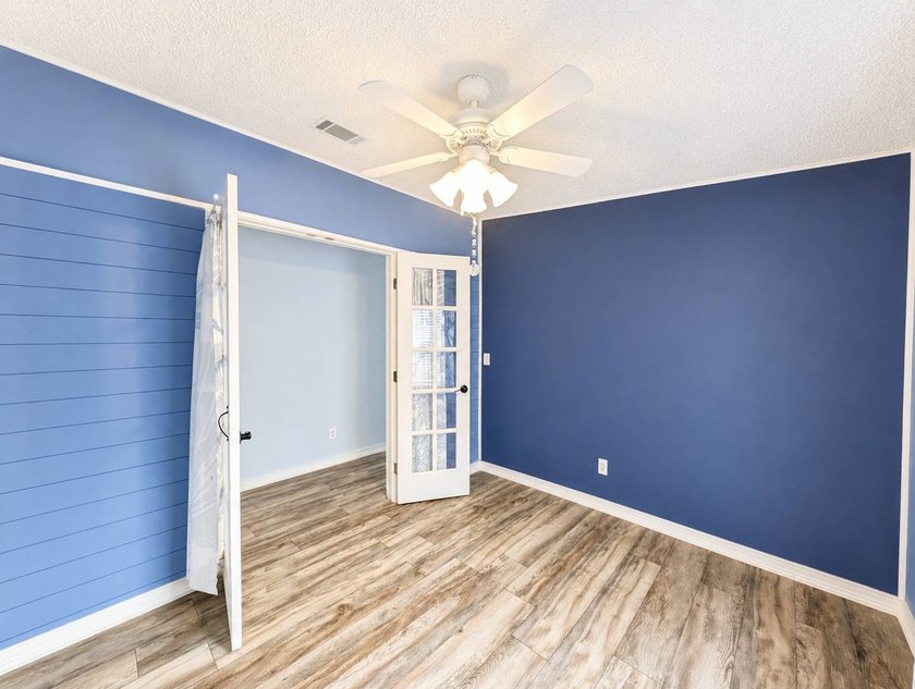 Welcome to your Florida dream home! Located in the highly - photo 37