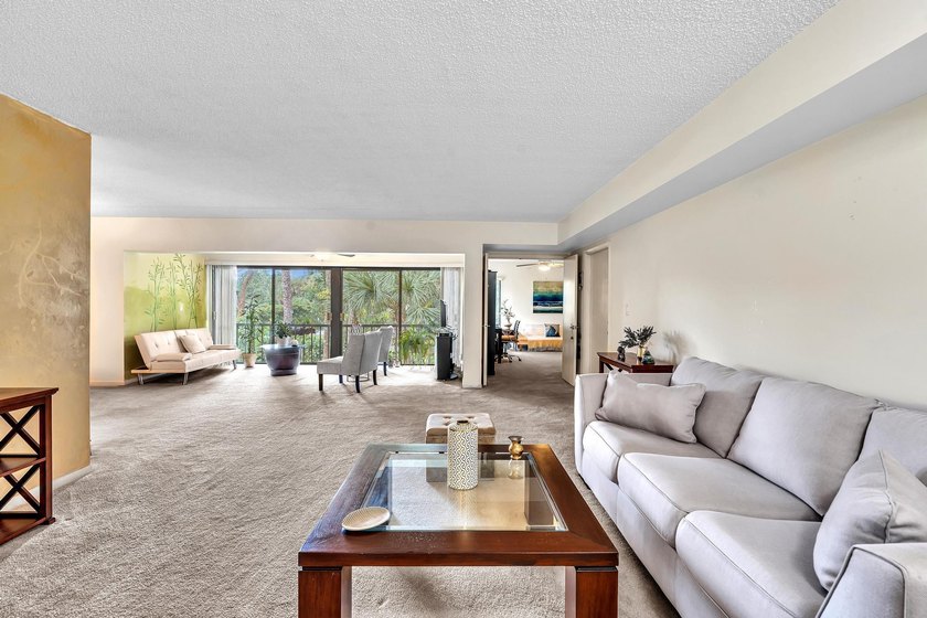 Discover exceptional space, comfort, and convenience in this - photo 7