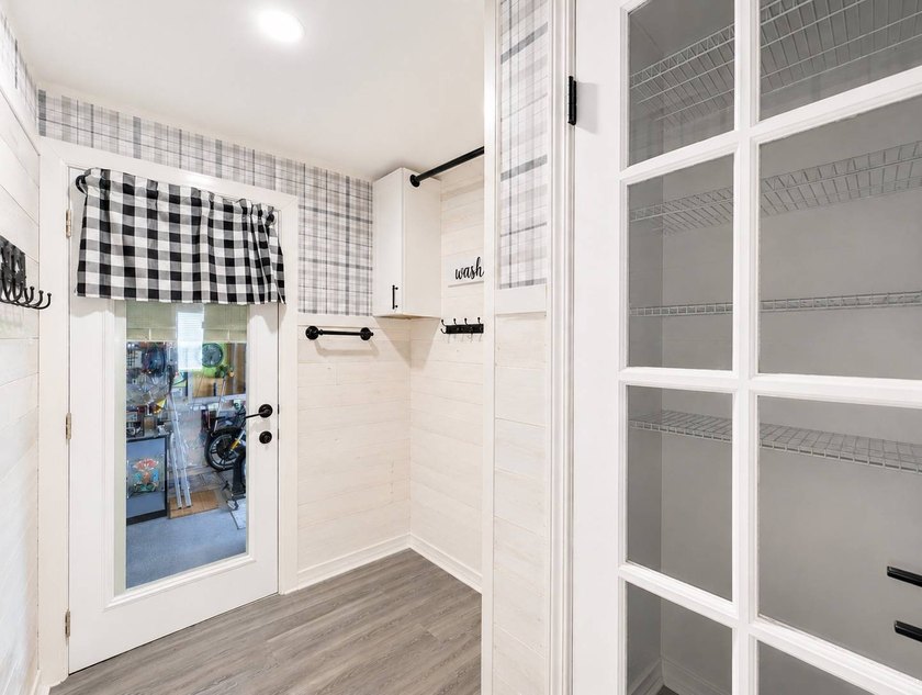 Welcome to your Florida dream home! Located in the highly - photo 39