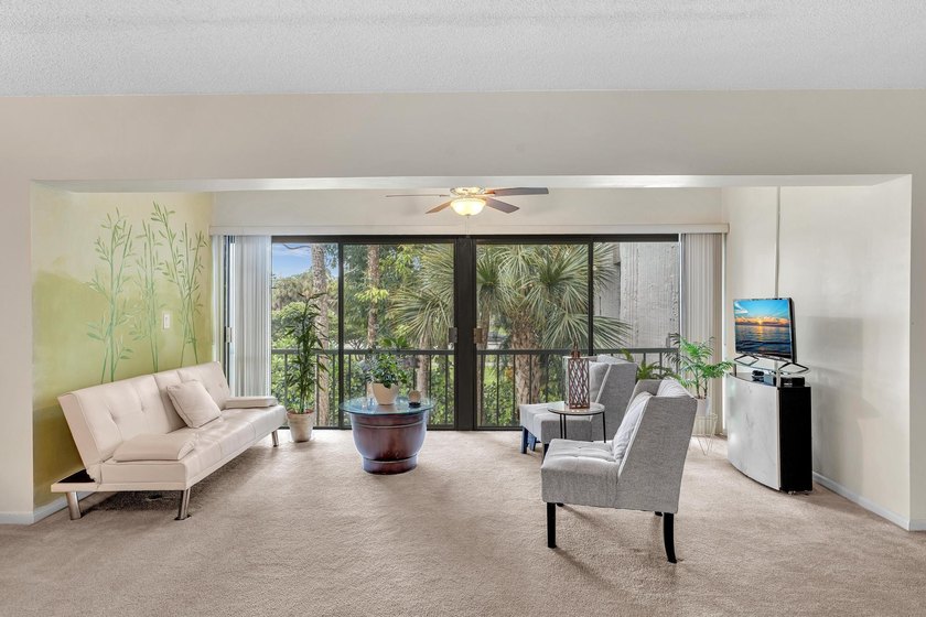 Discover exceptional space, comfort, and convenience in this - photo 9