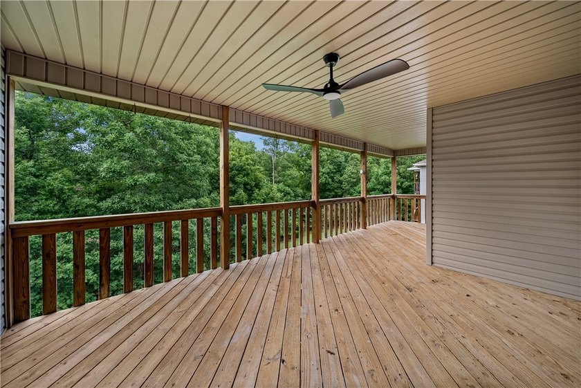 Welcome home to this beautifully updated 5-bedroom, 4-bath - photo 41