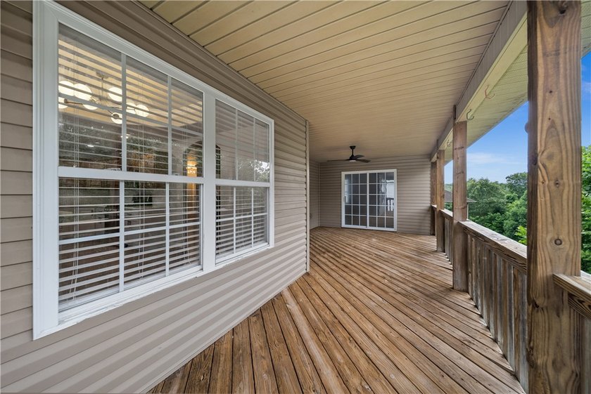 Welcome home to this beautifully updated 5-bedroom, 4-bath - photo 42