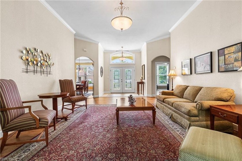 A truly exceptional offering in the sought-after Lagomar - photo 3