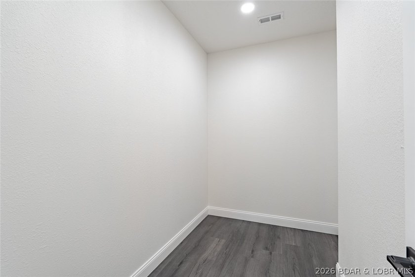 Enjoy main-level living in the highly sought after Porto Cima - photo 11