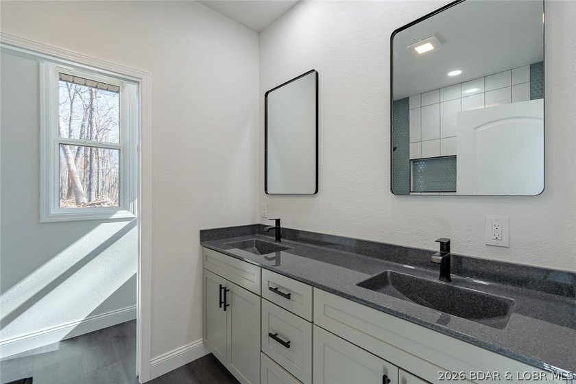 Enjoy main-level living in the highly sought after Porto Cima - photo 12