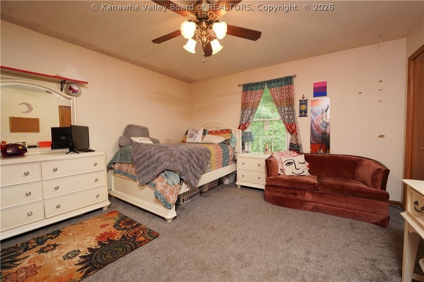 PEACEFUL, PRIVATE COUNTRY SETTING ON 1.2 ACRES IN POCA! THIS - photo 13