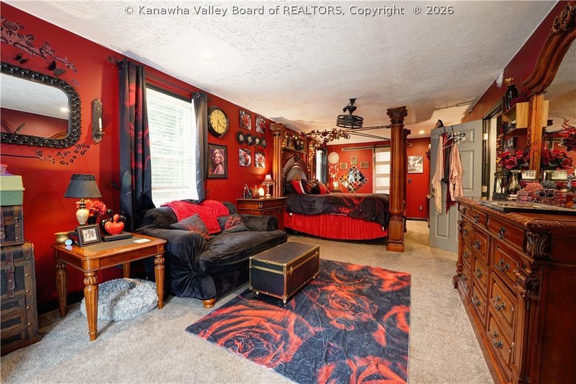PEACEFUL, PRIVATE COUNTRY SETTING ON 1.2 ACRES IN POCA! THIS - photo 15