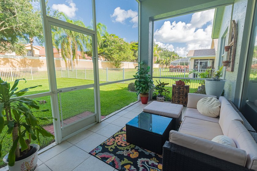 Welcome home to this beautifully maintained 3-bedroom, 2-bath - photo 15