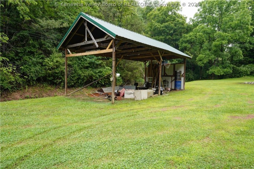 PEACEFUL, PRIVATE COUNTRY SETTING ON 1.2 ACRES IN POCA! THIS - photo 21