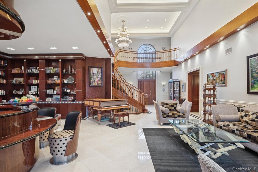 Welcome to this magnificent custom designed Estate! This - photo 4