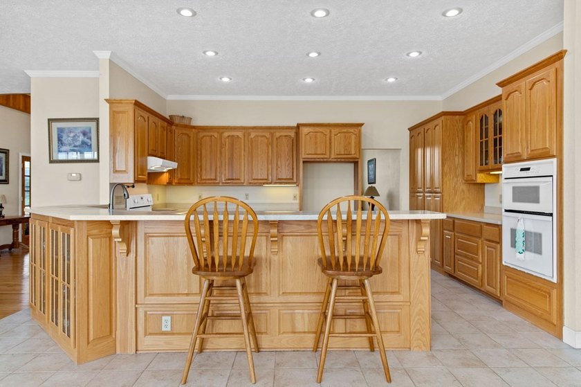 Where Timeless Mountain Beauty Meets Refined Country Living - photo 31