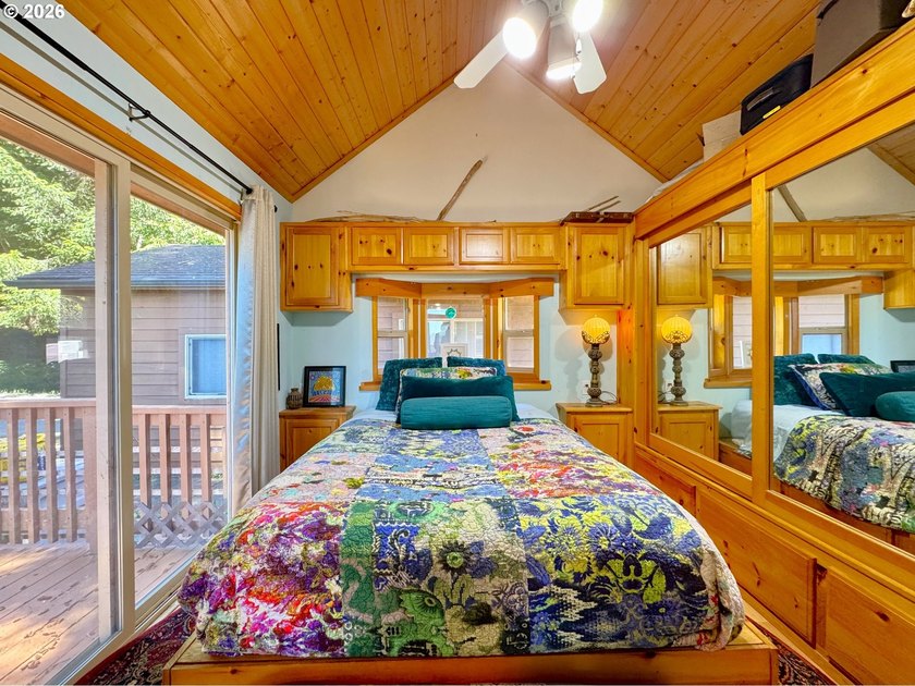 Ocean View Delight! Perched near the top of Whaleshead Beach - photo 35