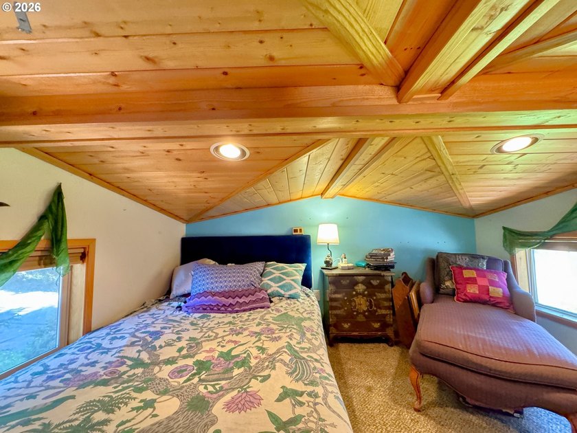 Ocean View Delight! Perched near the top of Whaleshead Beach - photo 40
