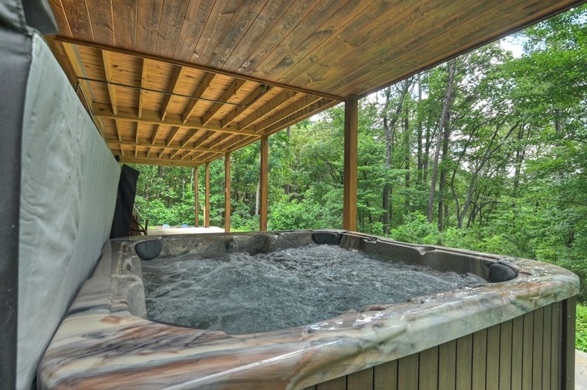 Nestled in the heart of the Blue Ridge Mountains, this adorable - photo 19